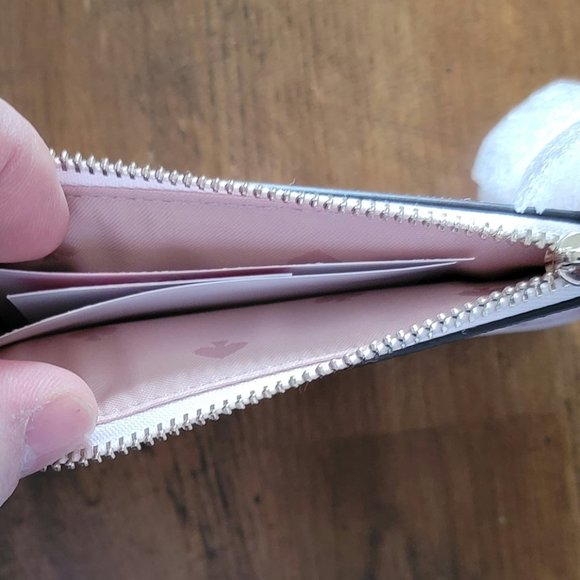 Kate Spade Champagne Toss - Picture 3 of 4